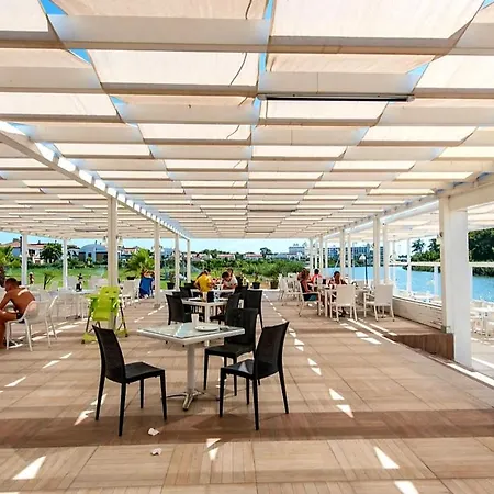 Royal Villas A11